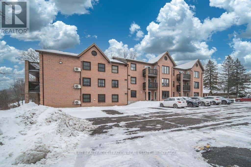 204 - 11 CENTRE STREET — Greater Napanee (Greater Napanee), Ontario - Photo 3 of 49