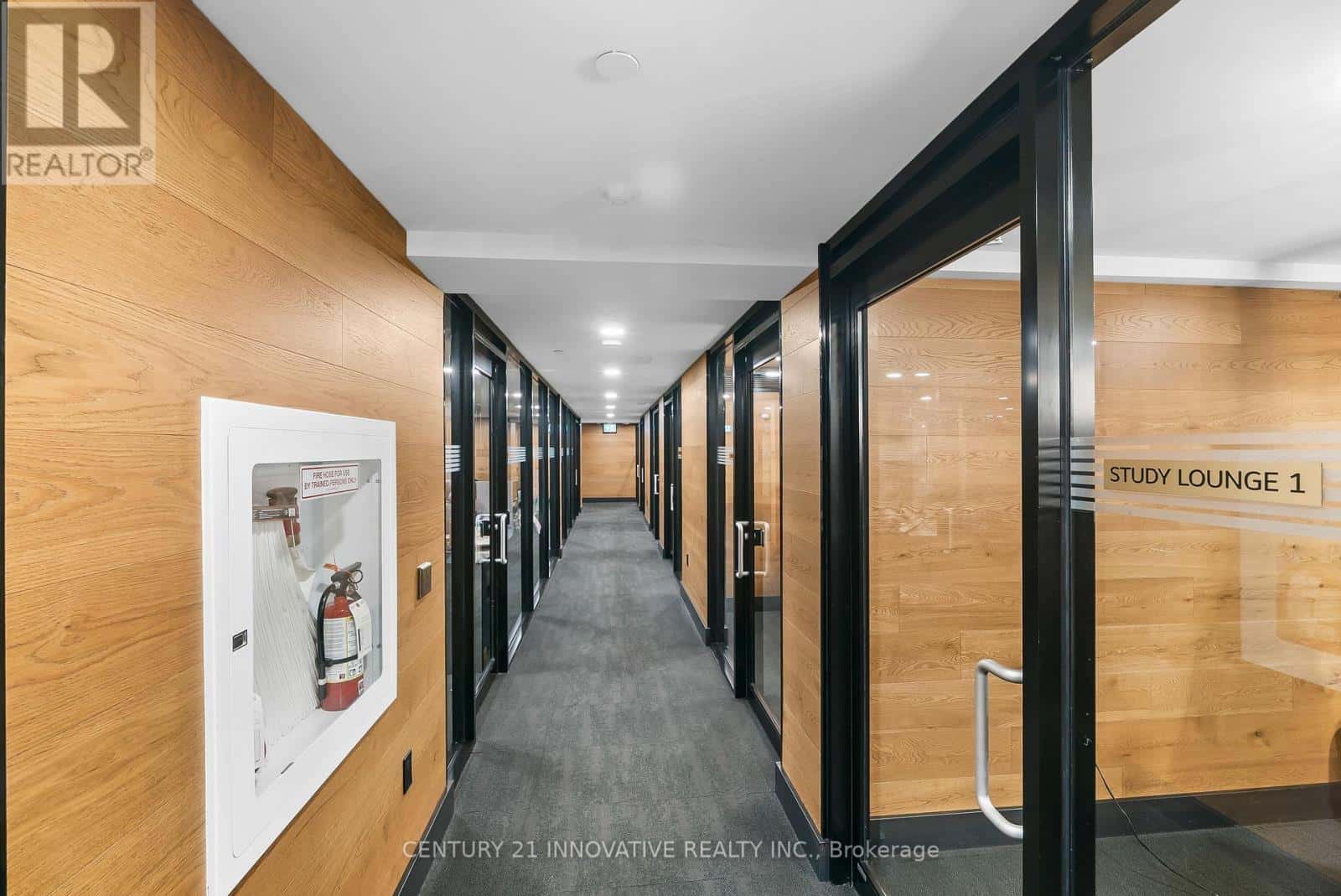 Waterloo — Waterloo - Photo 2 of 45