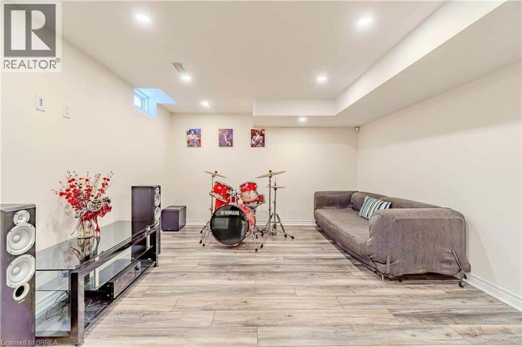 Brantford — Brantford - Photo 2 of 50