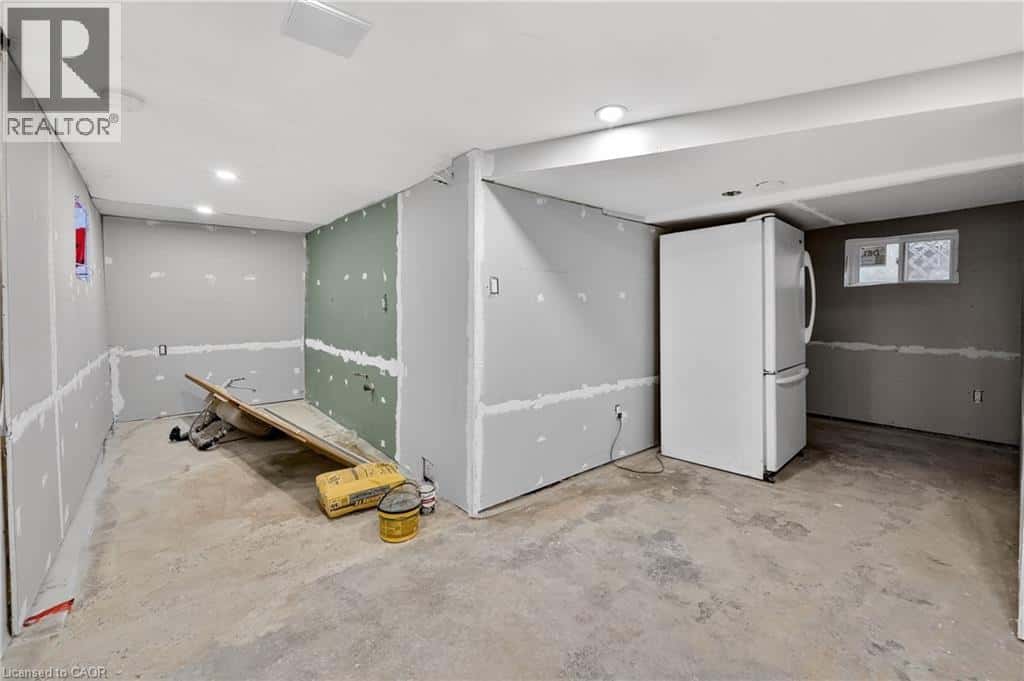 Hamilton — Hamilton - Photo 2 of 27