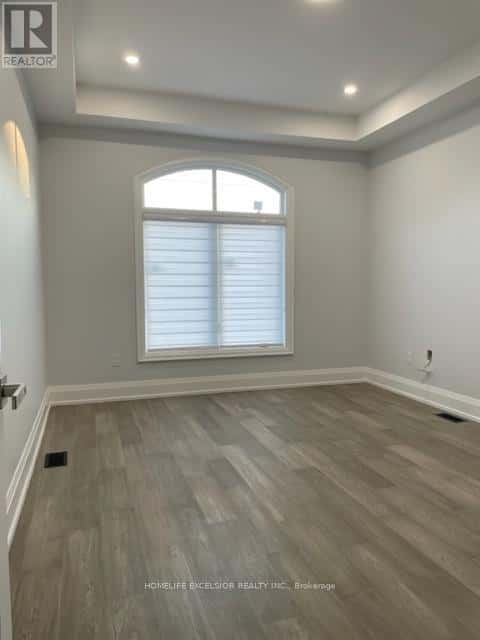 Toronto (Birchcliffe-Cliffside) — Toronto (Birchcliffe-Cliffside) - Photo 2 of 26