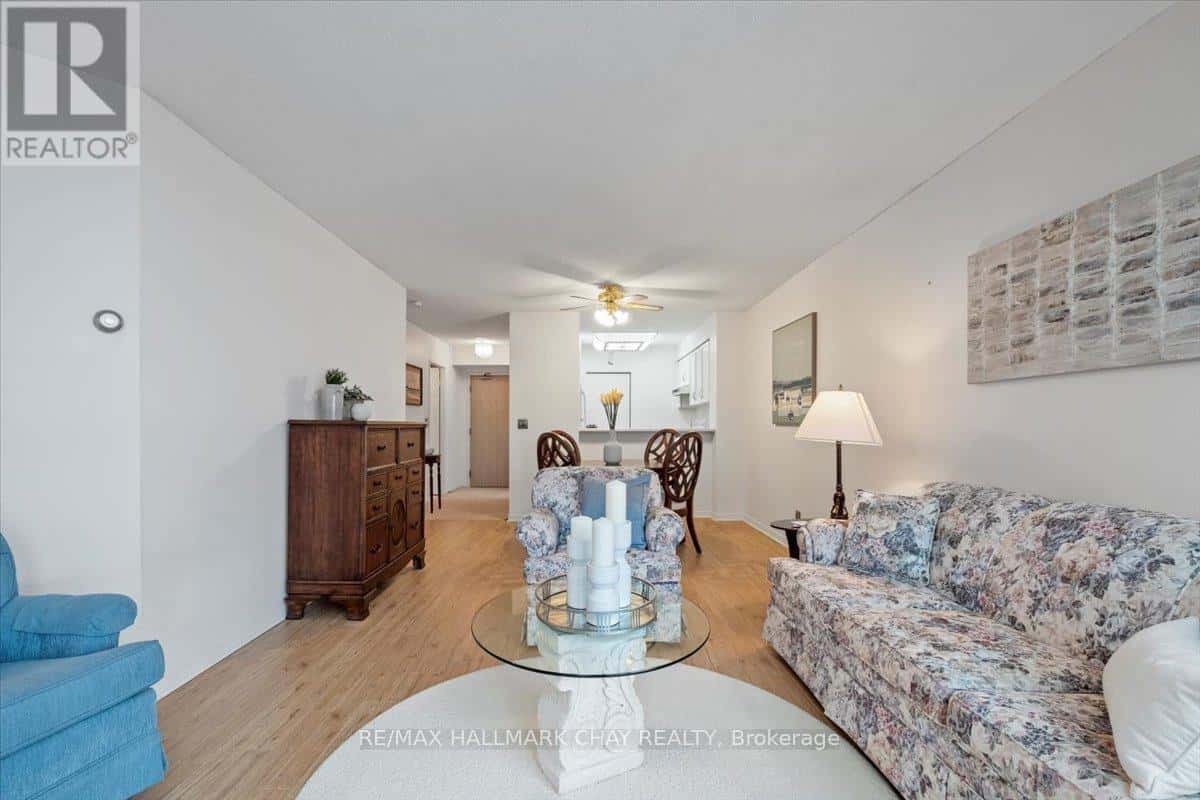 Barrie (City Centre) — Barrie (City Centre) - Photo 2 of 35