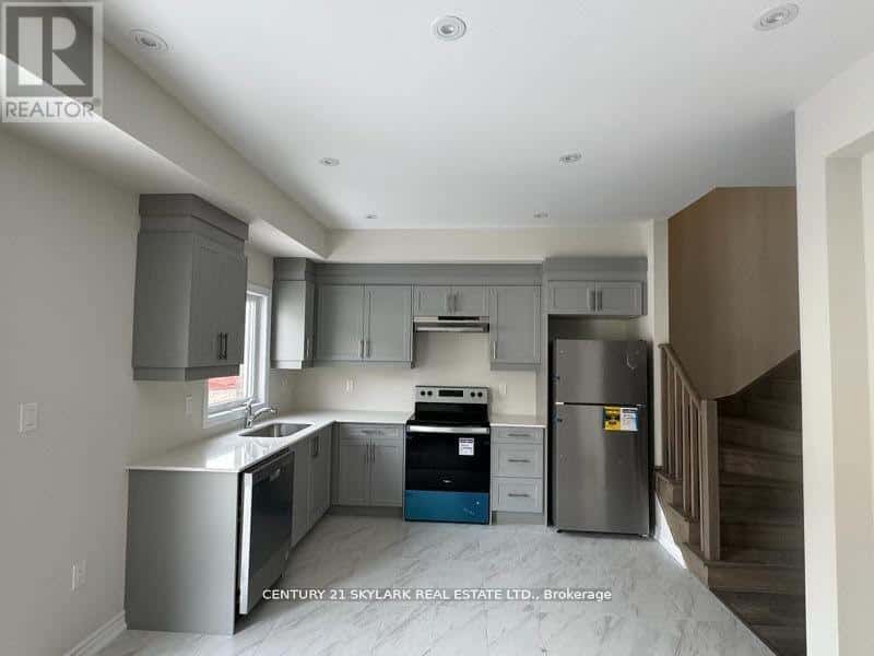 Barrie (Innis-Shore) — Barrie (Innis-Shore) - Photo 3 of 33