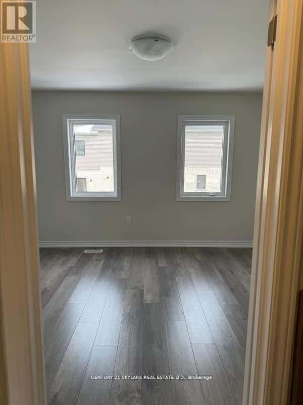 Barrie (Innis-Shore) — Barrie (Innis-Shore) - Photo 5 of 33