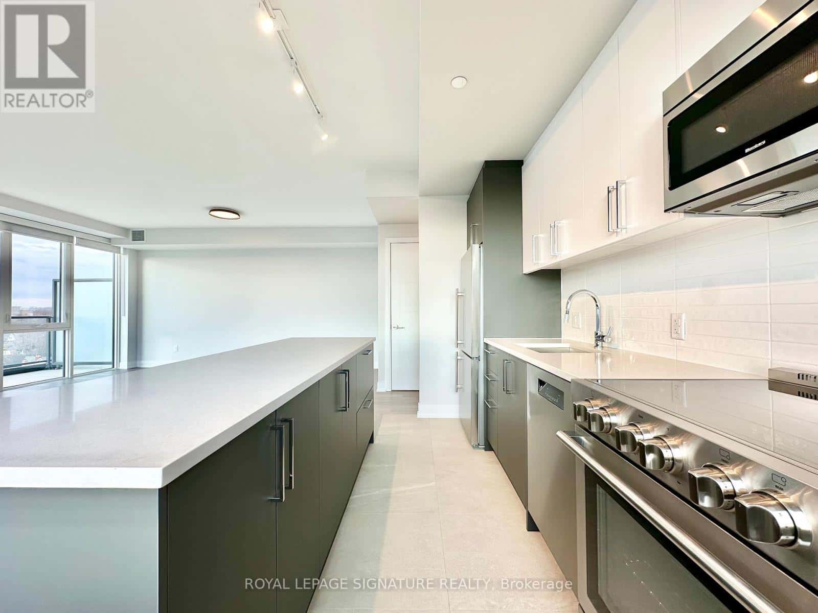 Toronto (University) — Toronto (University) - Photo 2 of 36