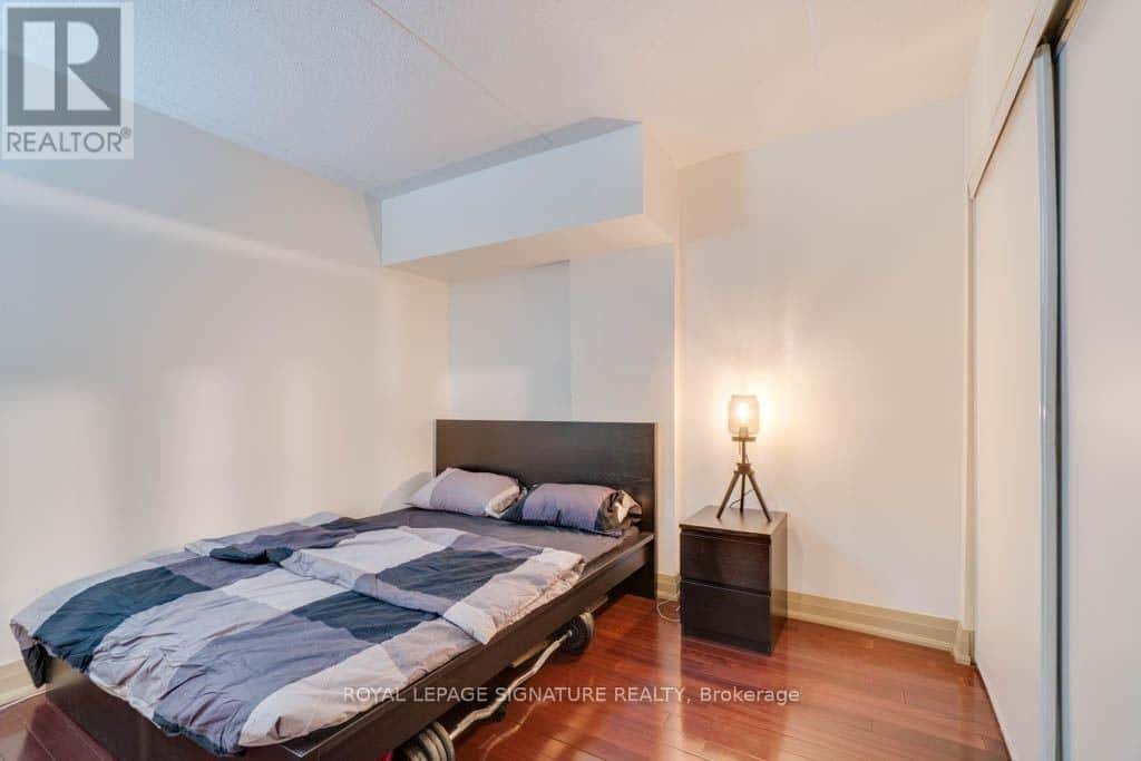 Toronto (Downsview-Roding-CFB) — Toronto (Downsview-Roding-CFB) - Photo 4 of 10