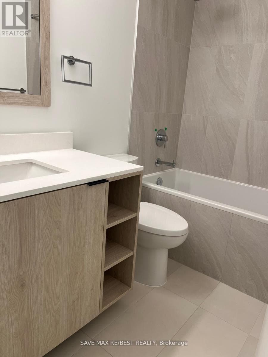 Toronto (Islington-City Centre West) — Toronto (Islington-City Centre West) - Main photo