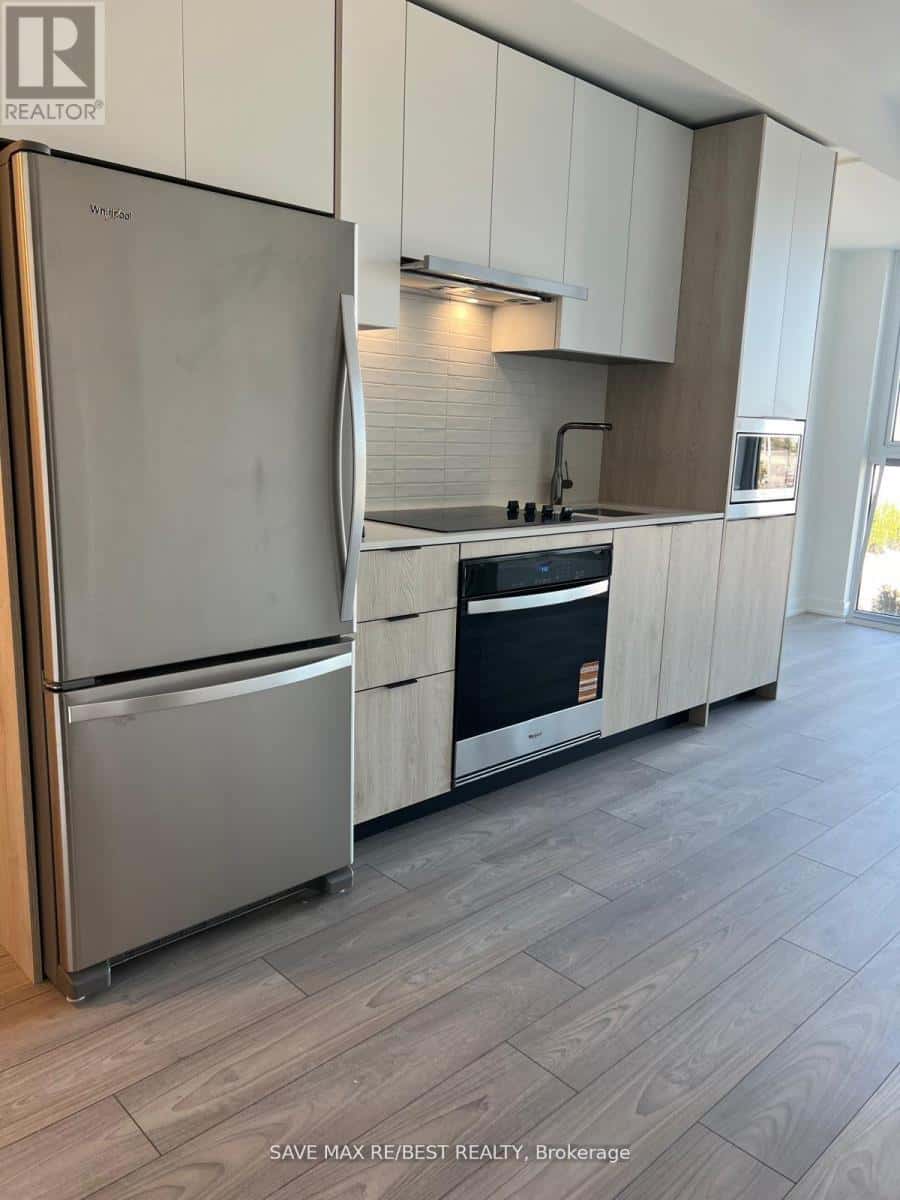 Toronto (Islington-City Centre West) — Toronto (Islington-City Centre West) - Photo 5 of 20