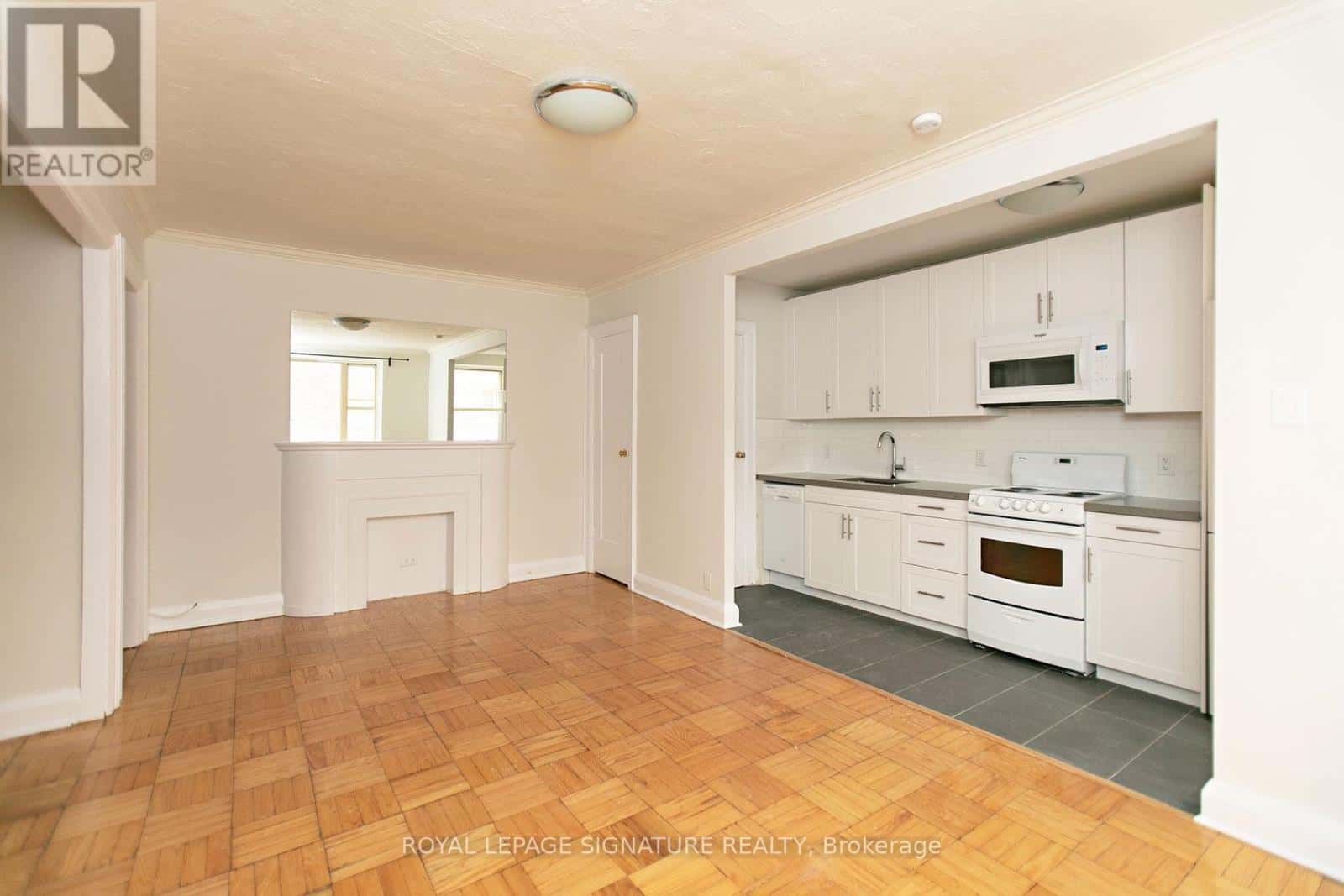 Toronto (Casa Loma) — Toronto (Casa Loma) - Photo 2 of 9