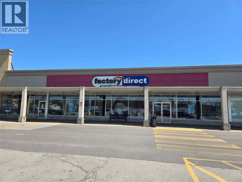 Windsor — Windsor - Photo 5 of 18