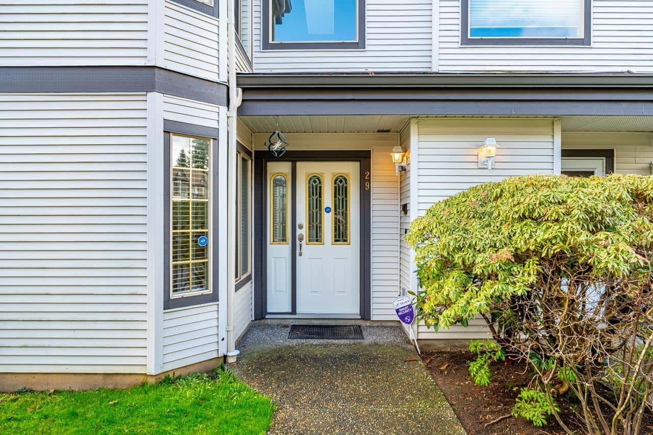 Surrey — Surrey - Photo 2 of 40