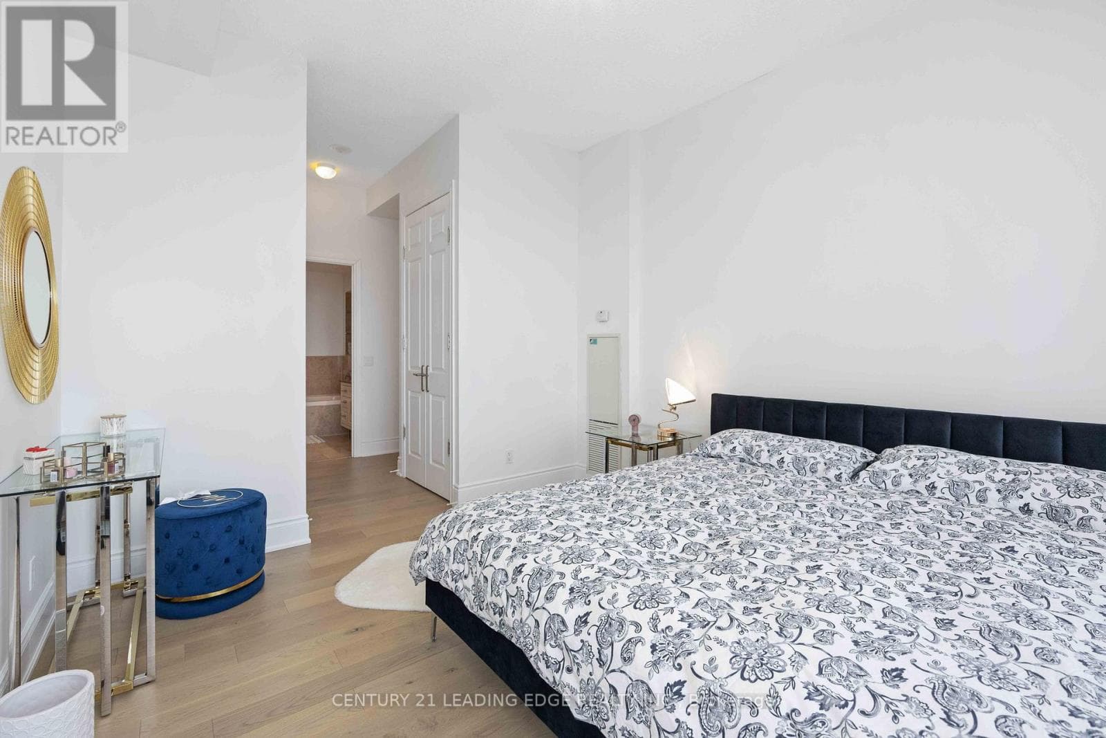 Toronto (Bay Street Corridor) — Toronto (Bay Street Corridor) - Main photo