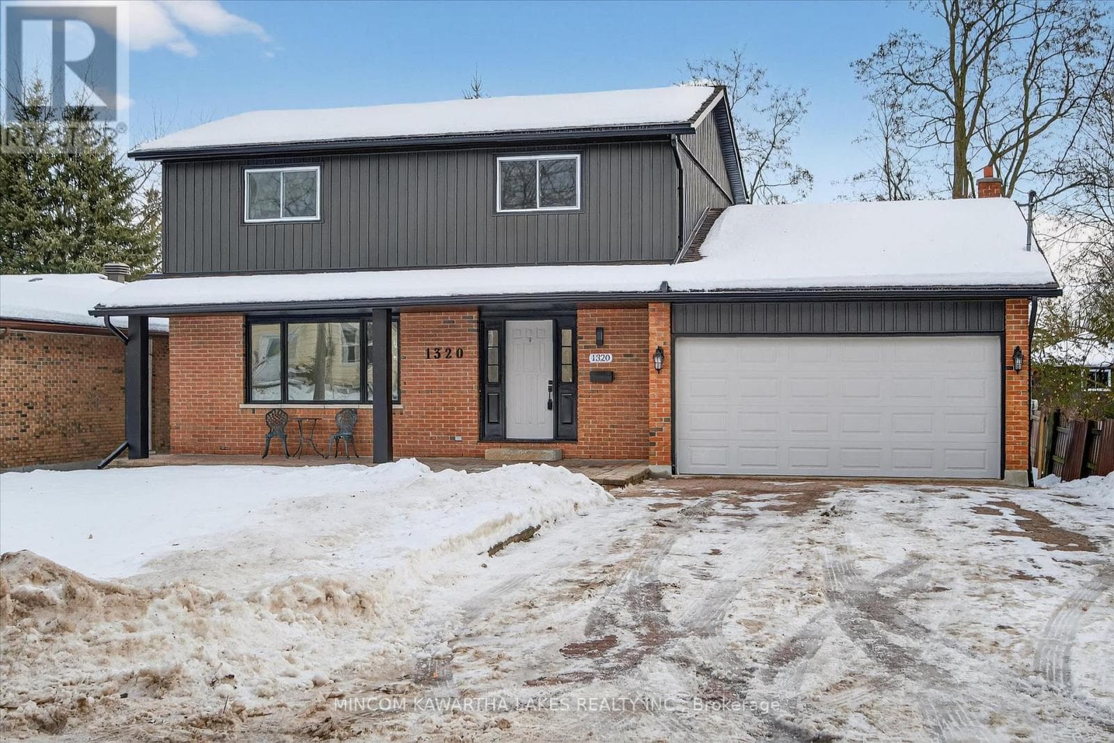 1320 ALBERTUS AVENUE — Peterborough (Town Ward 3) - Main photo