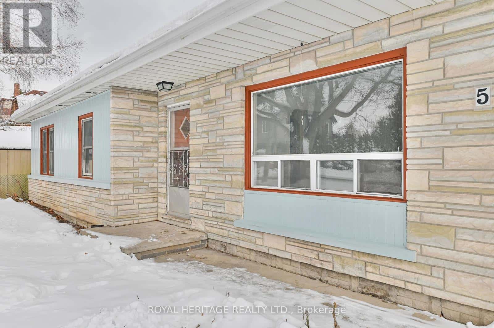 Brighton — Brighton - Photo 5 of 32