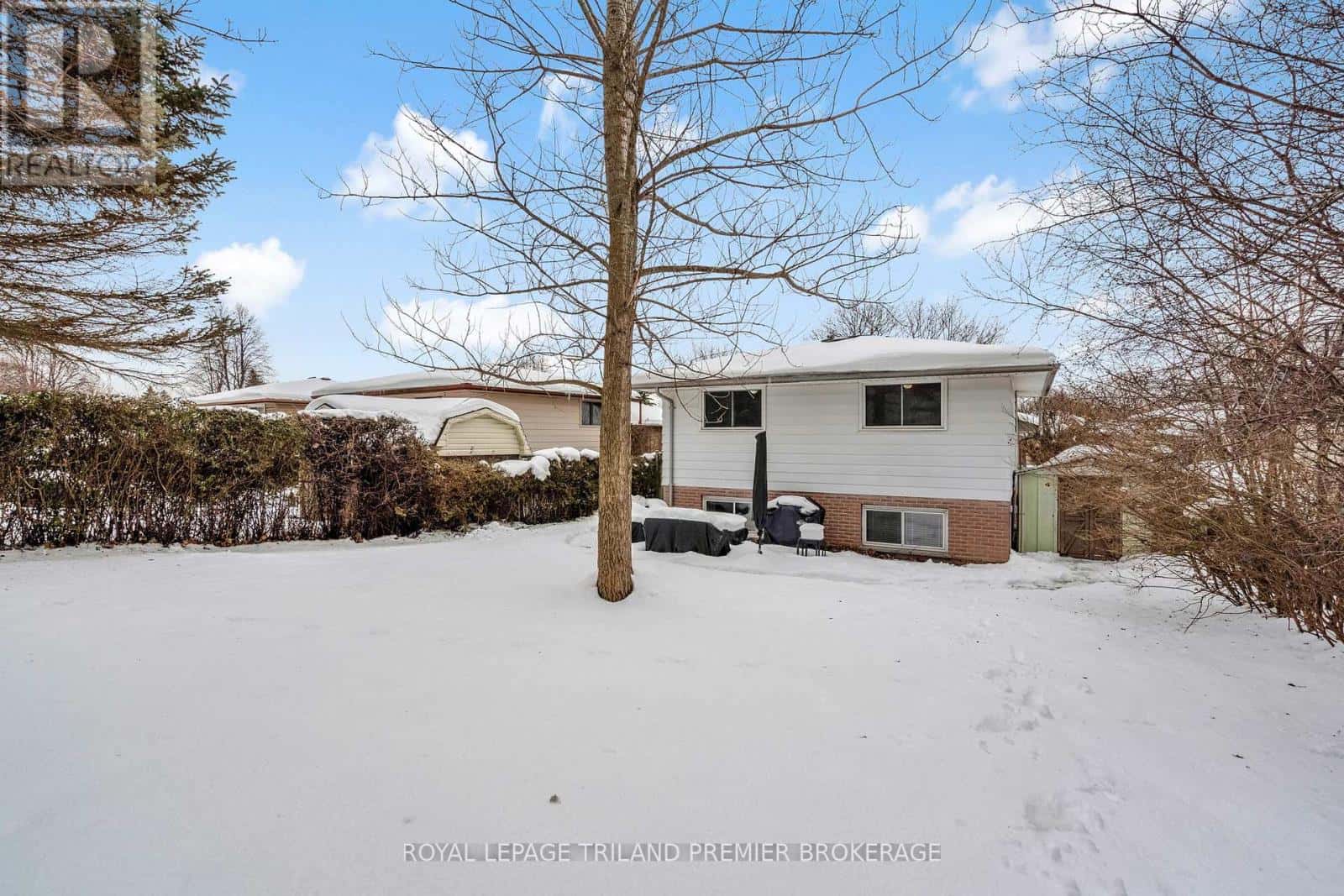 London South (South Q) — London South (South Q) - Photo 2 of 30