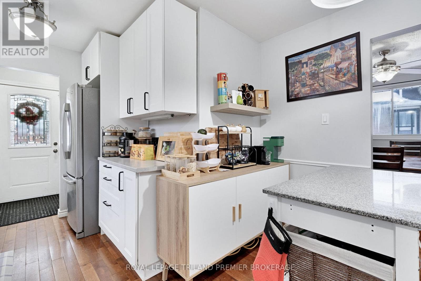 London South (South Q) — London South (South Q) - Main photo