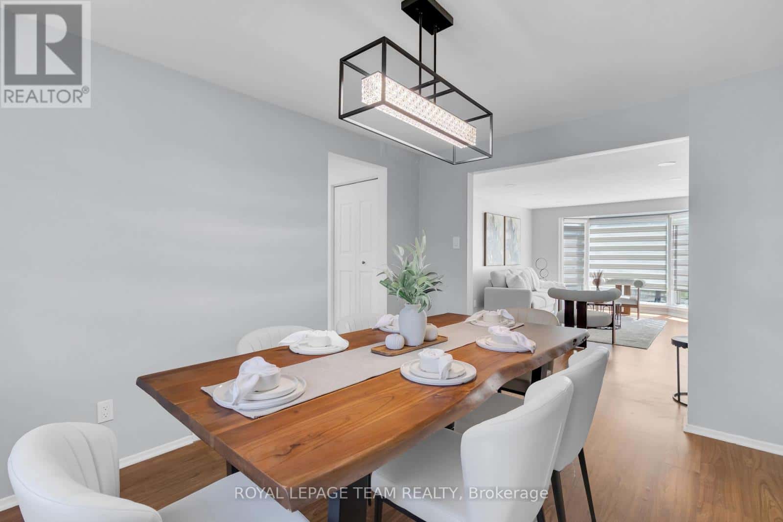 Ottawa — Ottawa - Photo 2 of 34