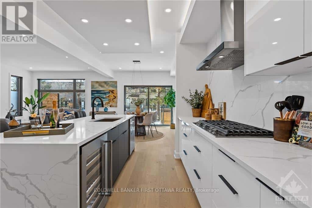 Ottawa — Ottawa - Photo 4 of 29