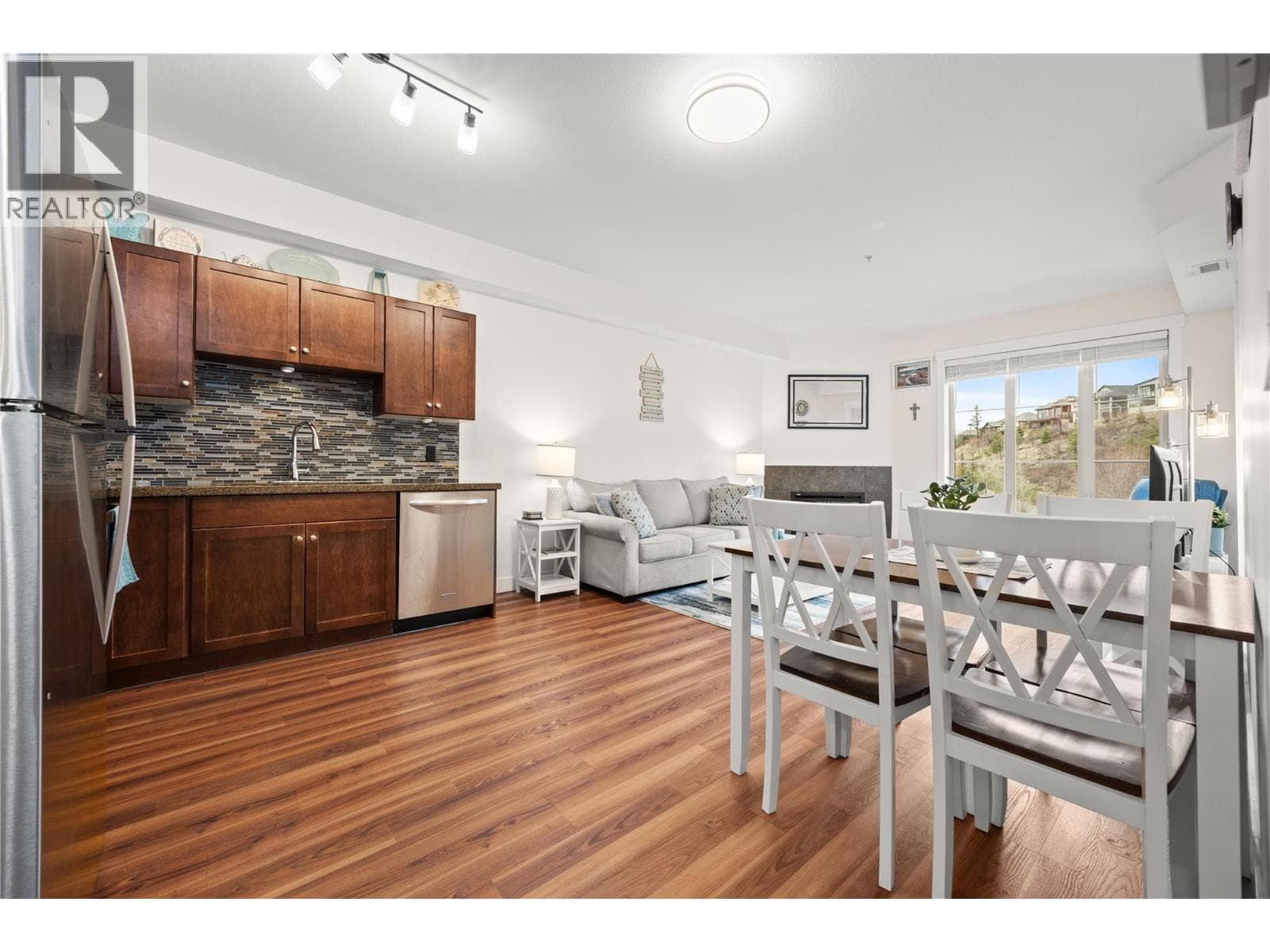 Kelowna — Kelowna - Main photo