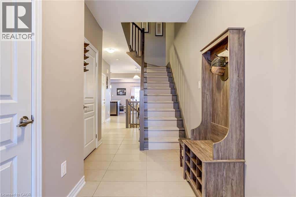 515 WINSTON Road Unit# 42 — Grimsby, Ontario - Photo 5 of 48