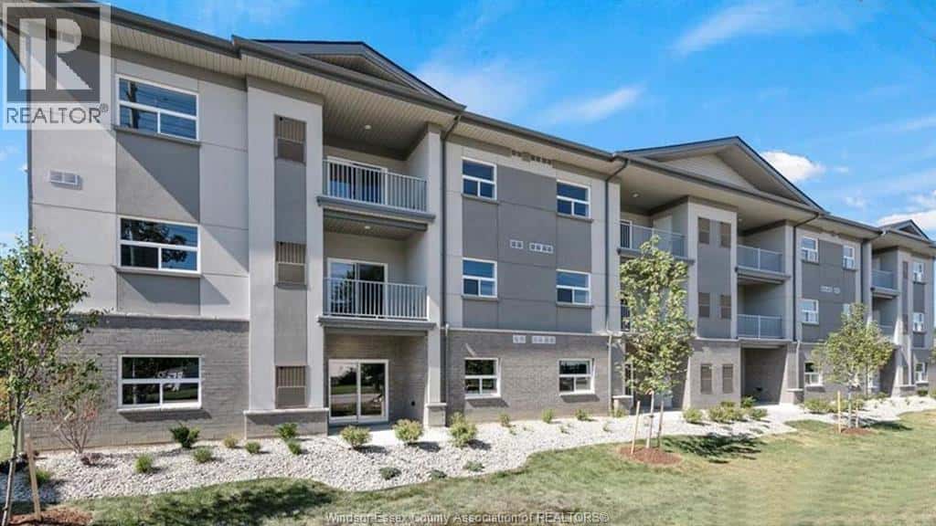 Windsor — Windsor - Photo 4 of 12