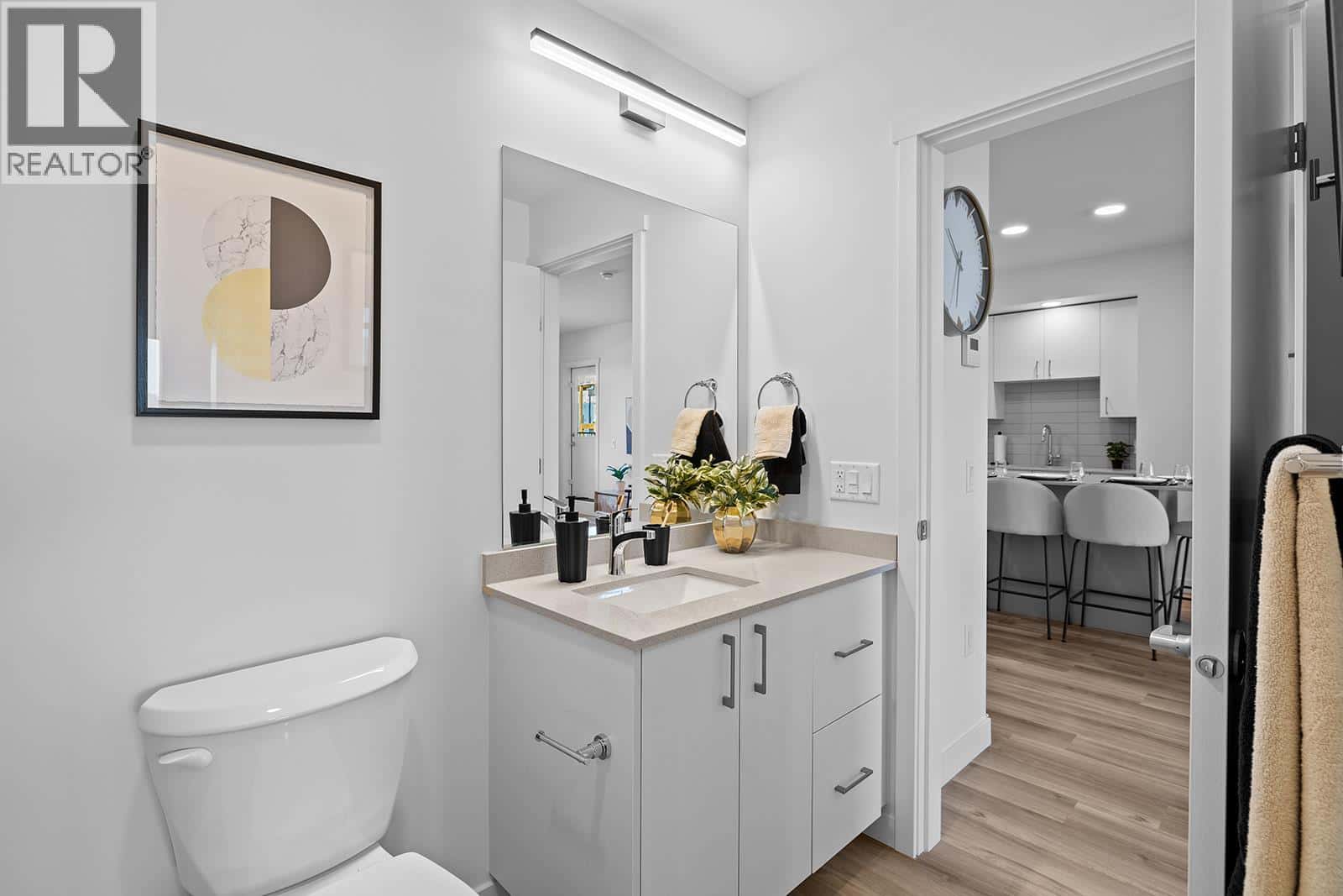 Kelowna — Kelowna - Photo 4 of 62