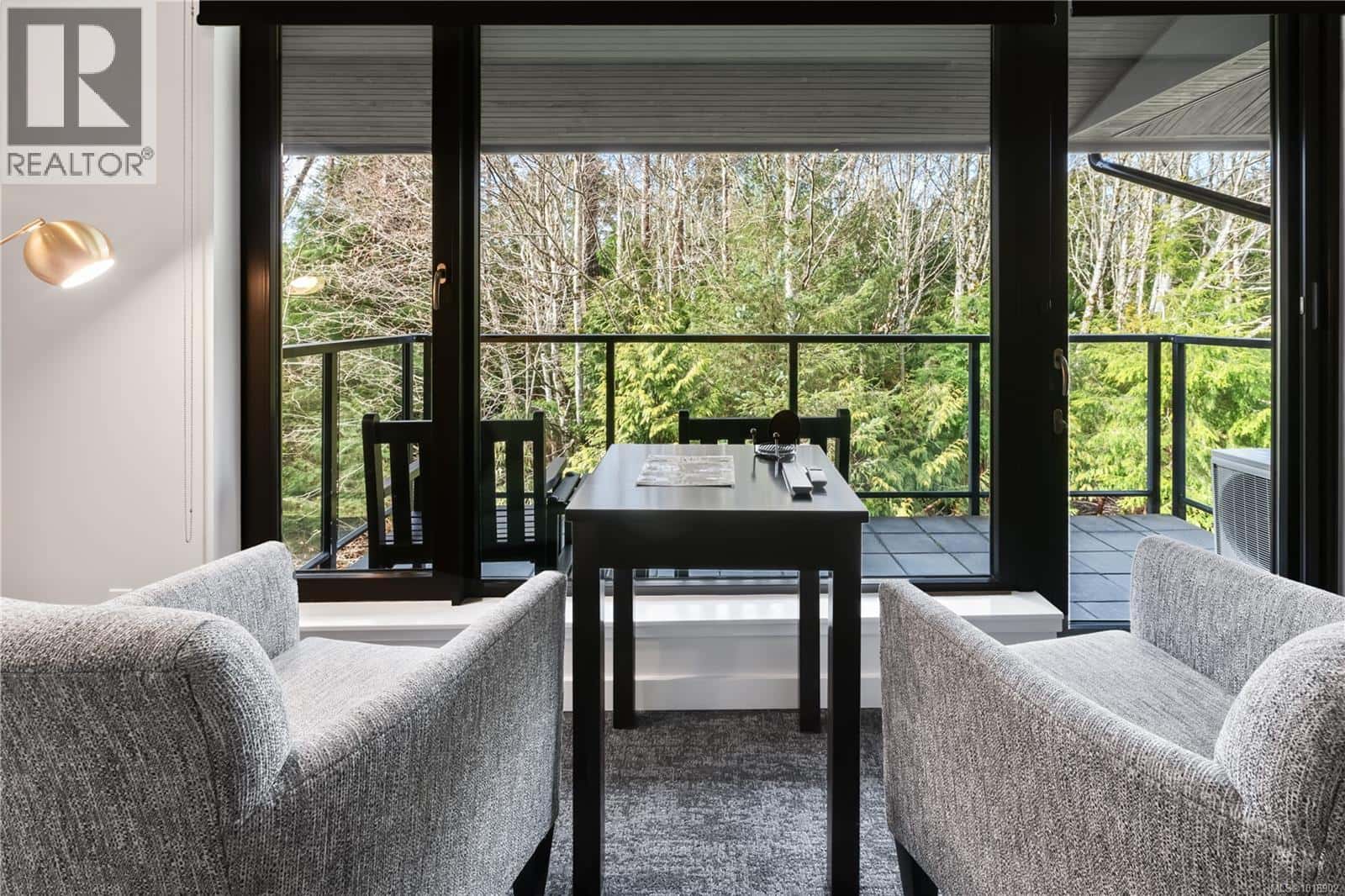 Ucluelet — Ucluelet - Photo 2 of 9