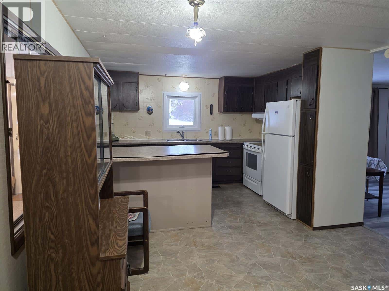 Beechy — Beechy - Photo 2 of 25