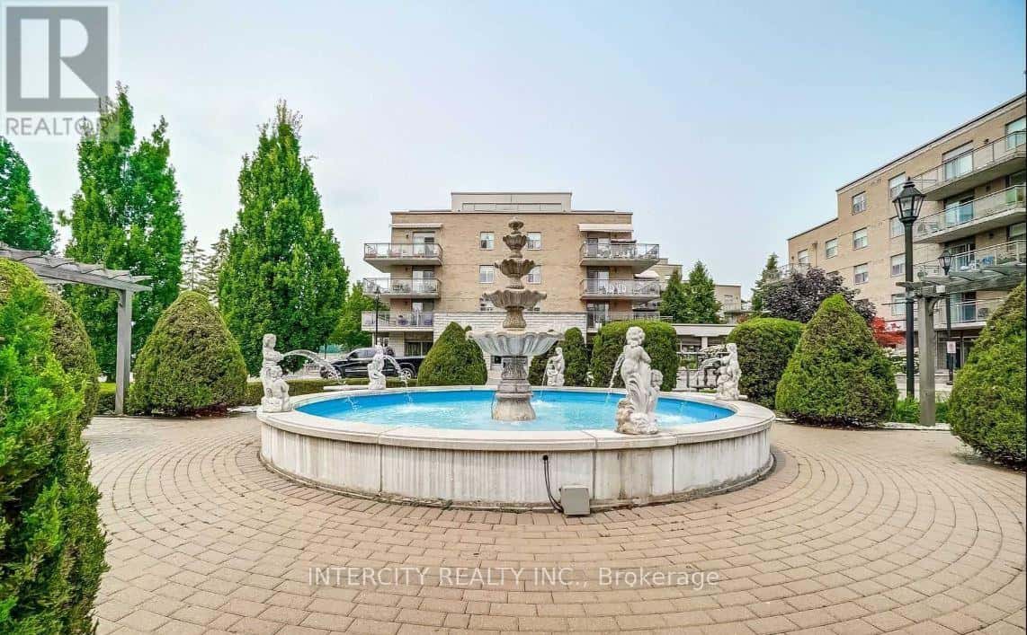 Vaughan (Maple) — Vaughan (Maple) - Photo 3 of 19