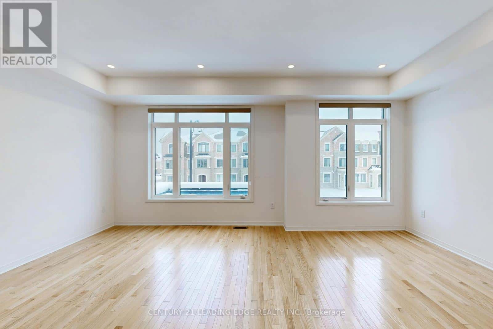 Richmond Hill — Richmond Hill - Photo 3 of 28