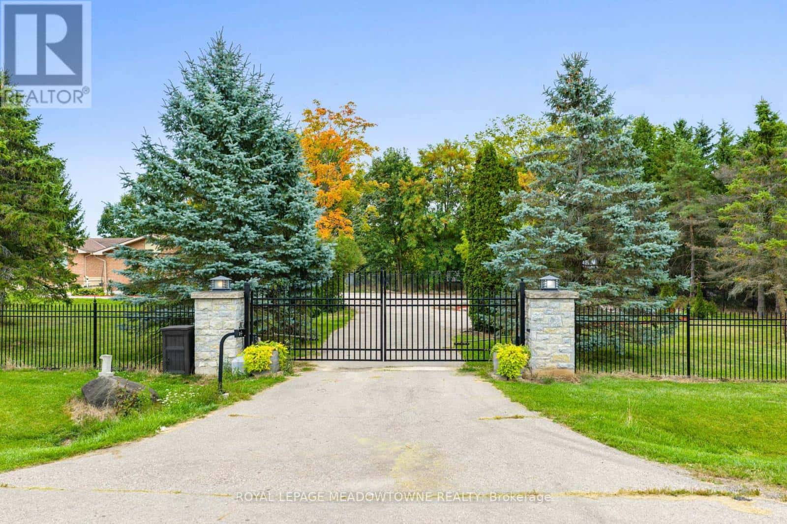 Caledon — Caledon - Photo 2 of 51