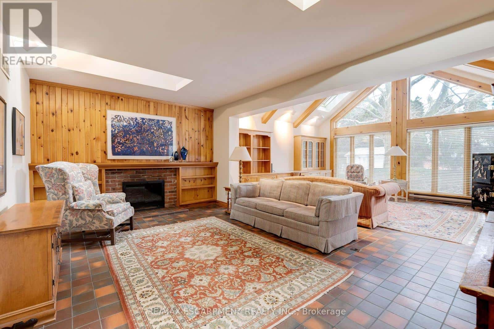 238 PENN DRIVE — Burlington (Roseland), Ontario - Photo 3 of 96