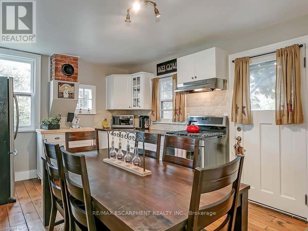 Burlington (Brant) — Burlington (Brant) - Photo 4 of 35