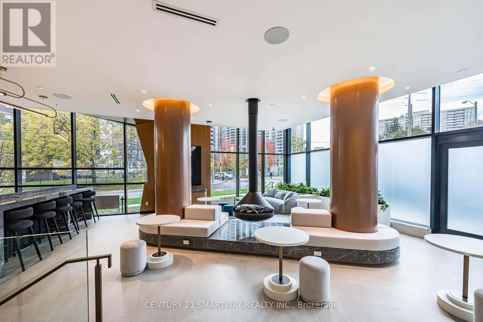 Toronto (Islington-City Centre West) — Toronto (Islington-City Centre West) - Photo 5 of 28