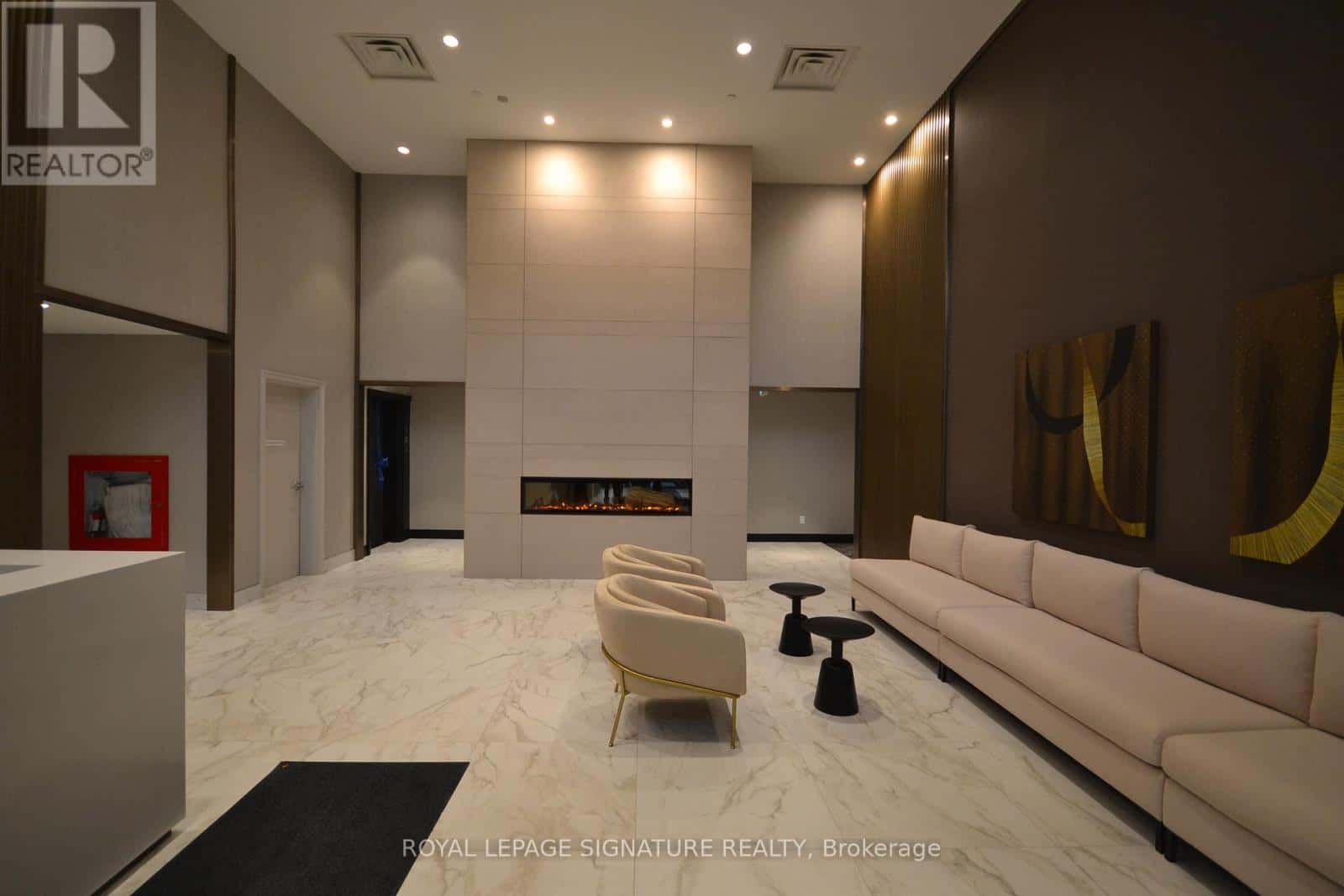 Milton (Walker) — Milton (Walker) - Photo 3 of 26