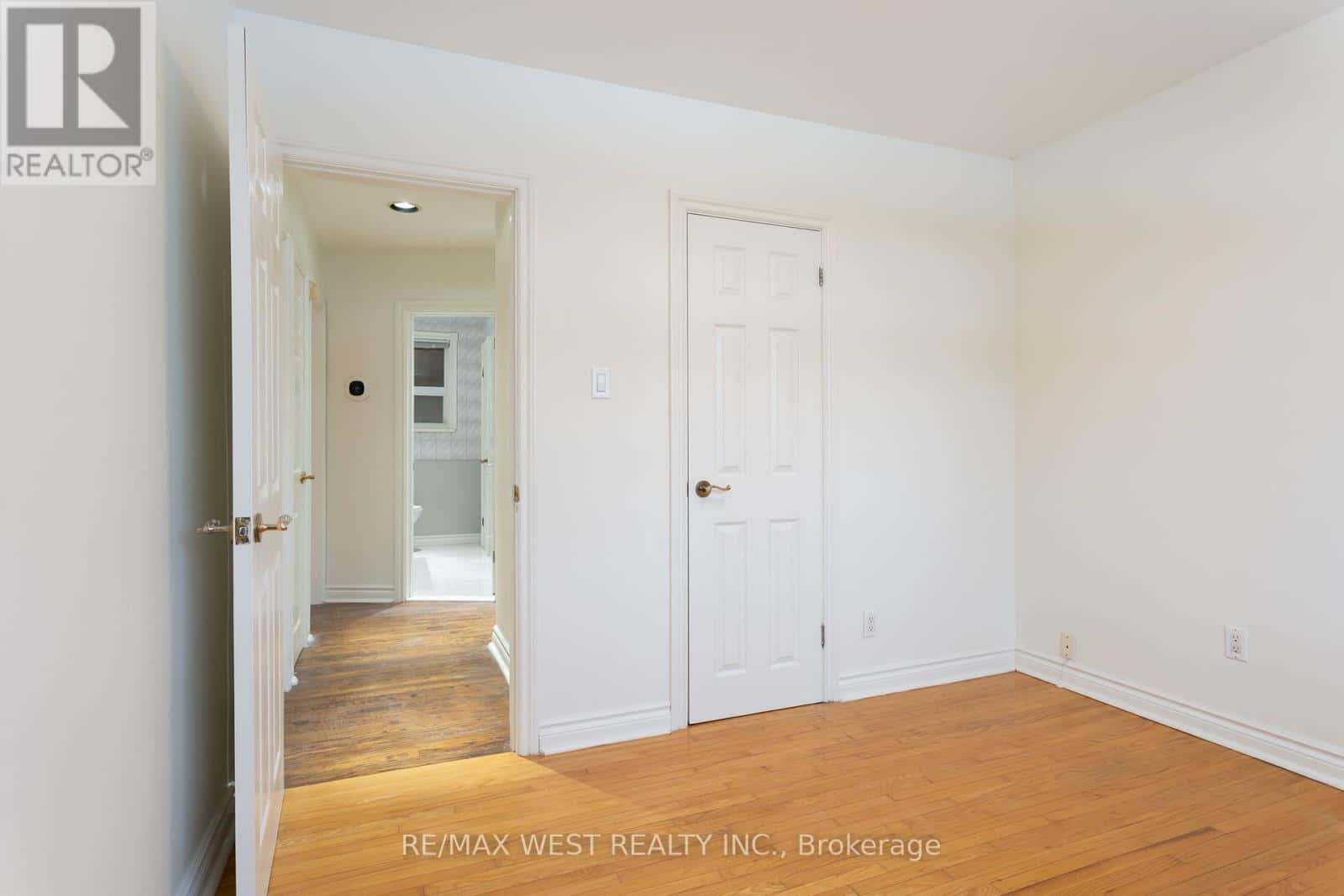 Toronto (Kingsview Village-The Westway) — Toronto (Kingsview Village-The Westway) - Photo 4 of 14