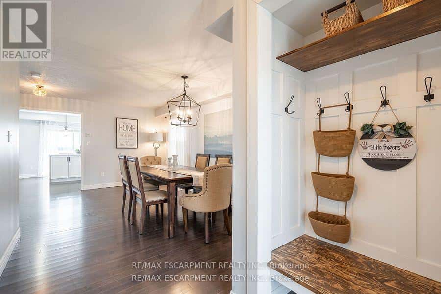 Hamilton (Binbrook) — Hamilton (Binbrook) - Photo 4 of 46