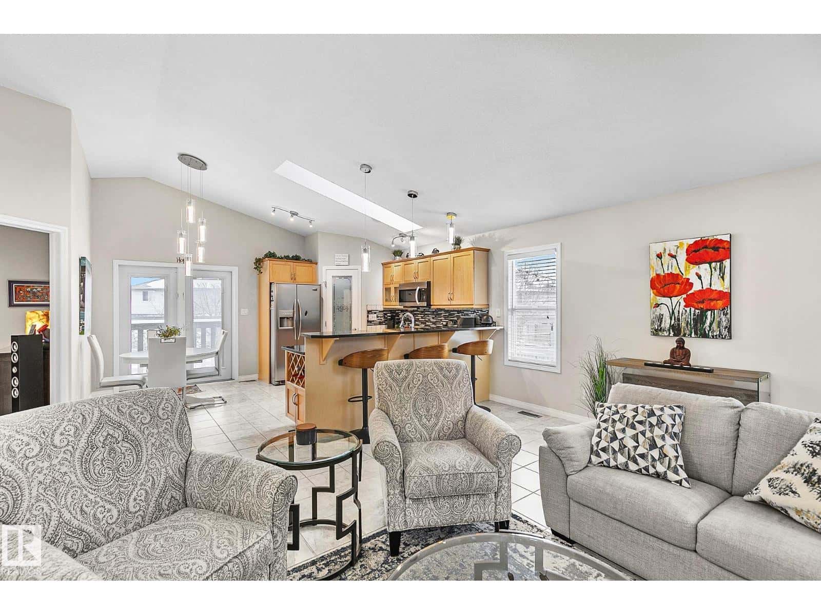 Edmonton — Edmonton - Photo 4 of 75