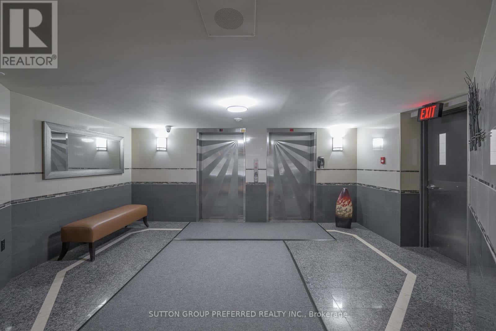 London South (South X) — London South (South X) - Photo 4 of 22