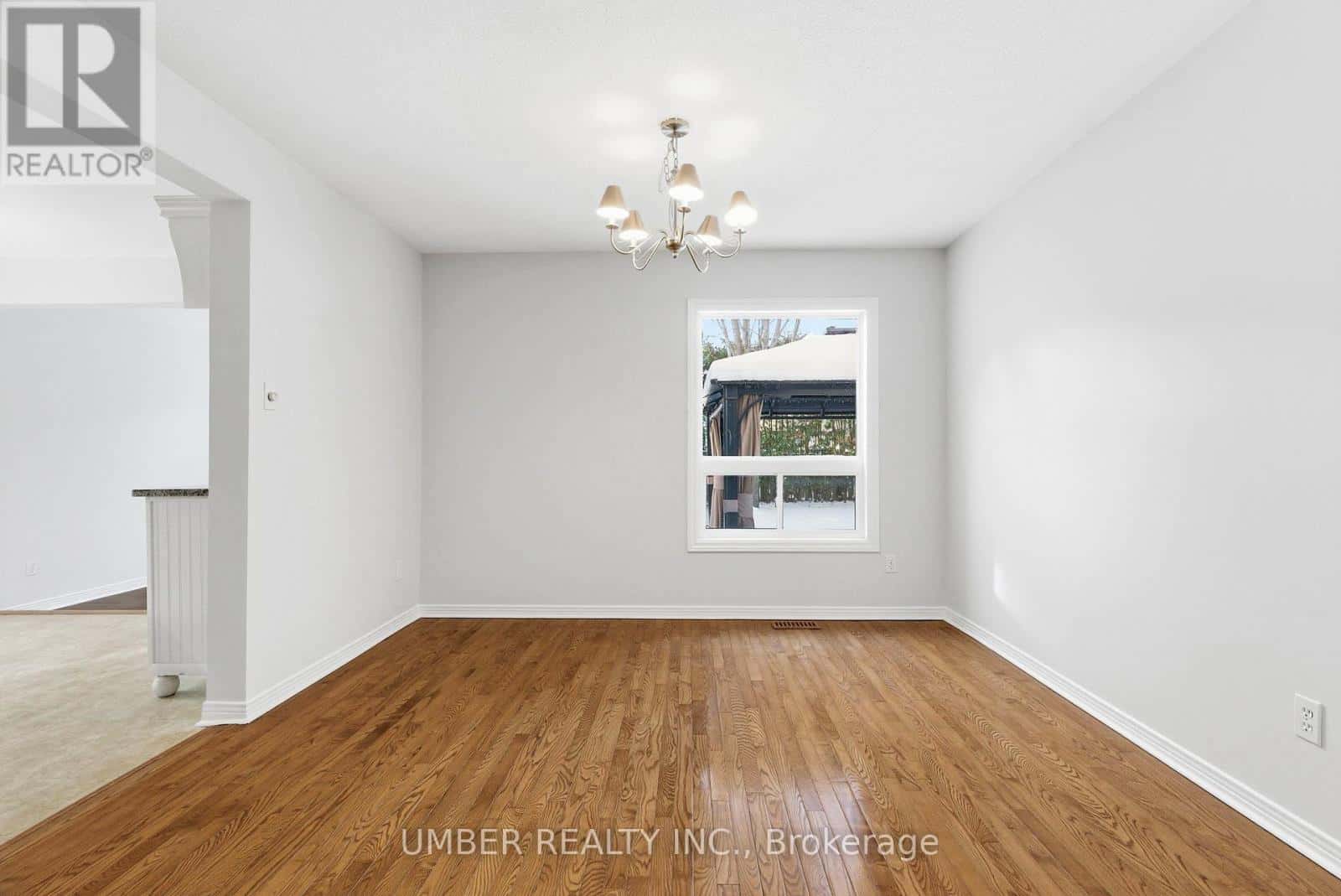 Ottawa — Ottawa - Photo 2 of 48