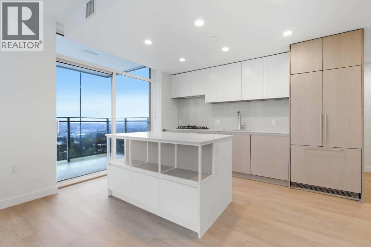 Burnaby — Burnaby - Photo 2 of 17