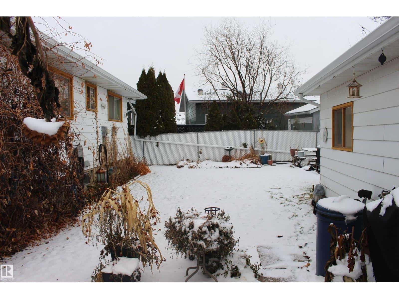 118 CORINTHIA DR — Leduc, Alberta - Photo 2 of 25