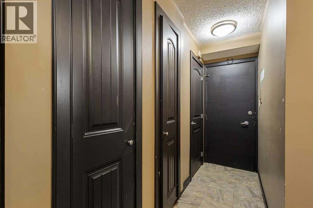 Calgary — Calgary - Photo 3 of 20