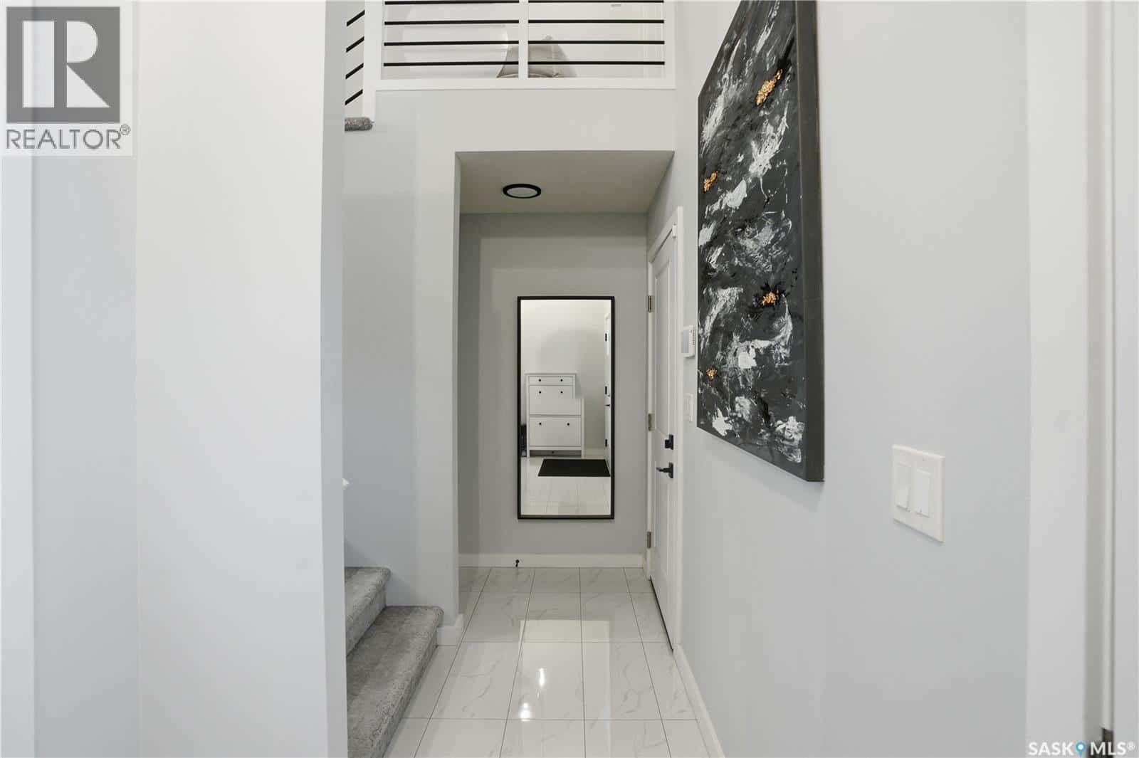 746 Bentley MANOR — Saskatoon, Saskatchewan - Photo 5 of 50