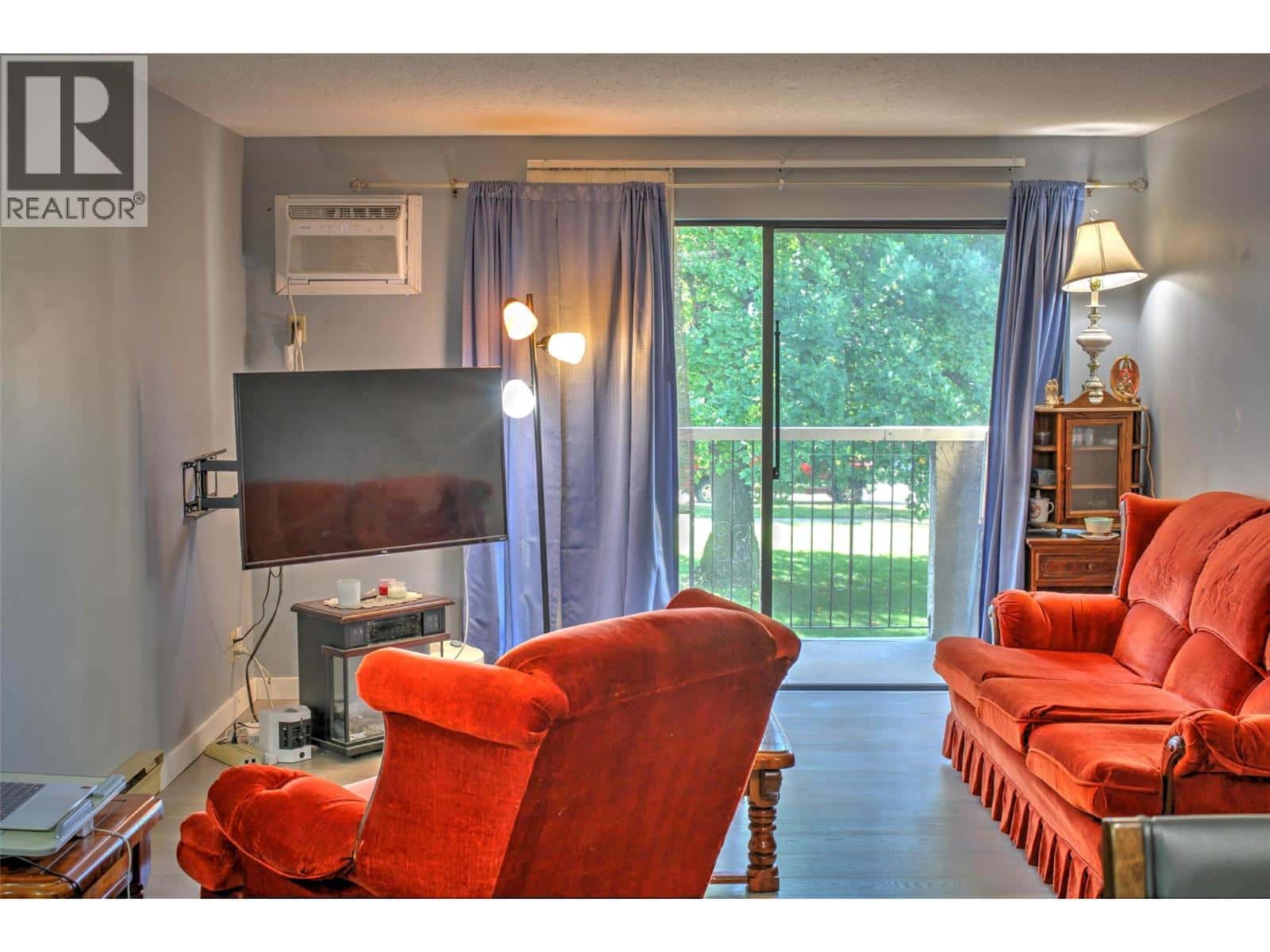 Vernon — Vernon - Photo 2 of 16