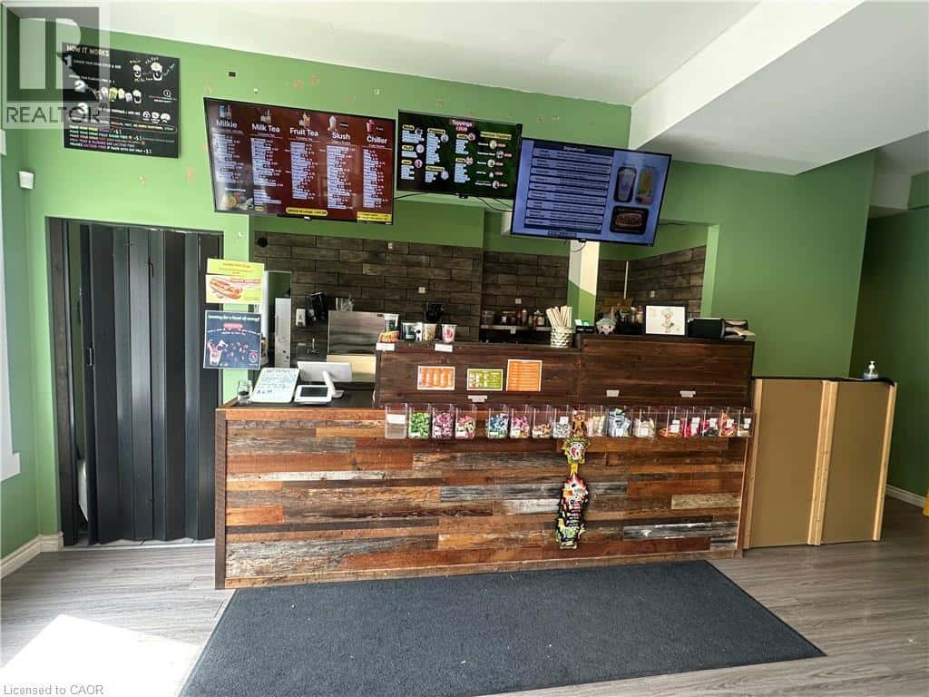 Woodstock — Woodstock - Photo 4 of 21