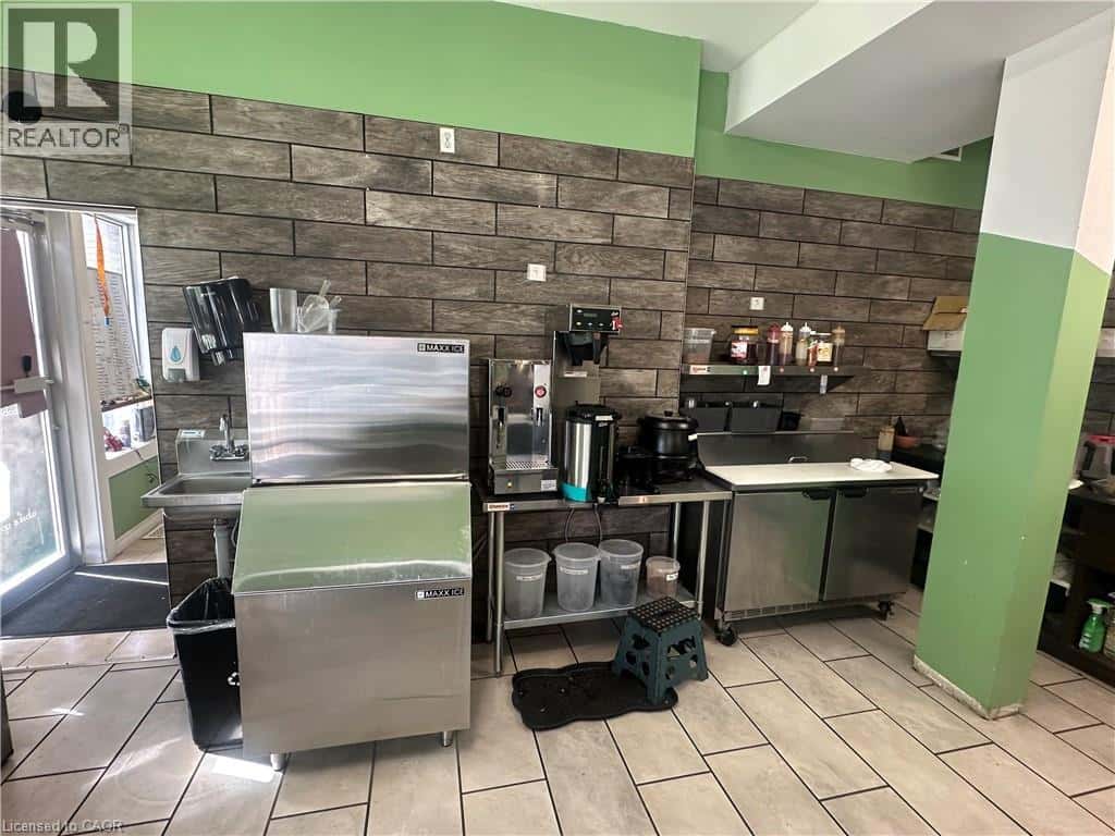 Woodstock — Woodstock - Photo 2 of 21