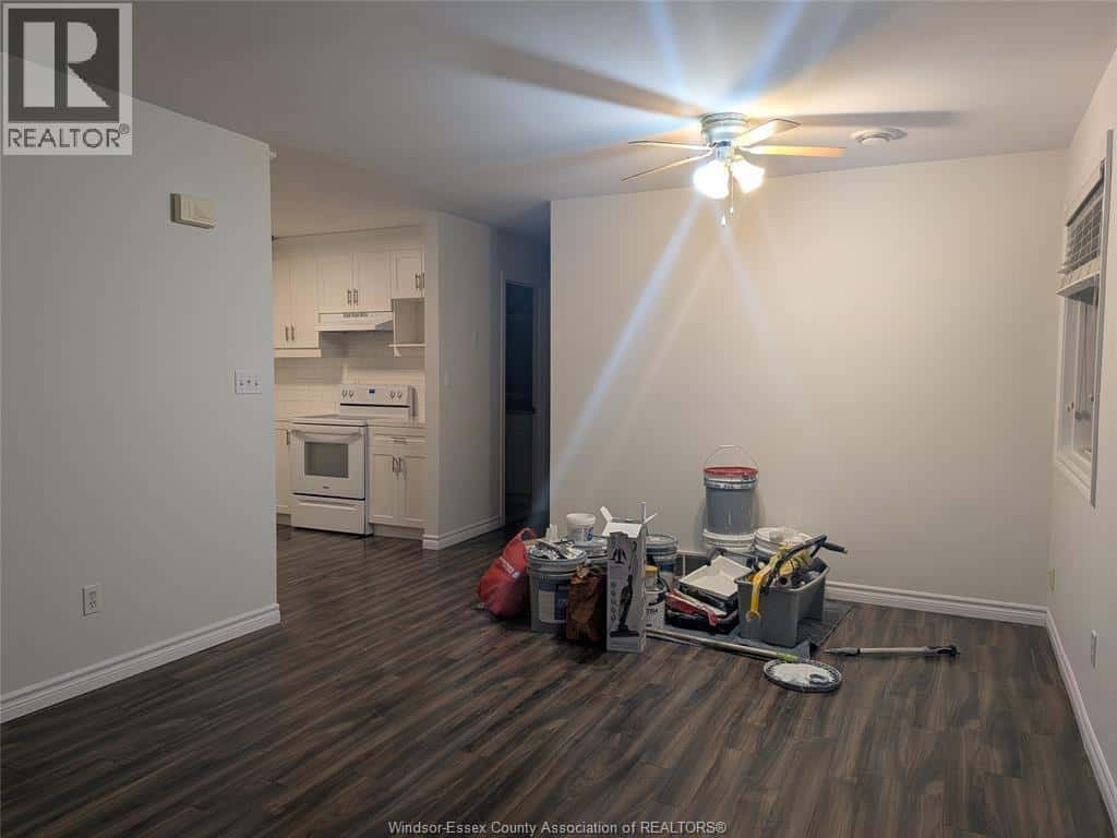 Windsor — Windsor - Photo 5 of 9