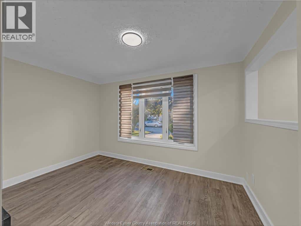 Windsor — Windsor - Photo 4 of 46