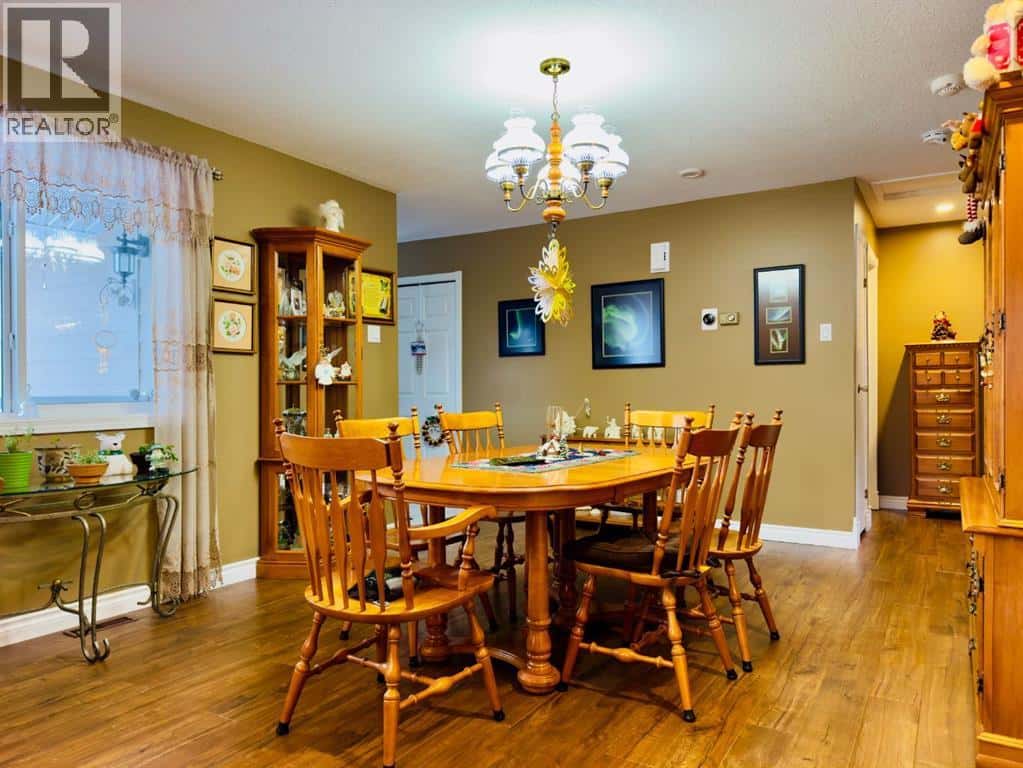 Coleman — Coleman - Photo 3 of 28